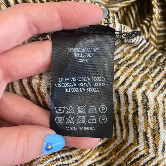 Masai Badutta Top V-Neck 3/4 Sleeve Size Small in color Tapenade - Picture 6 of 7